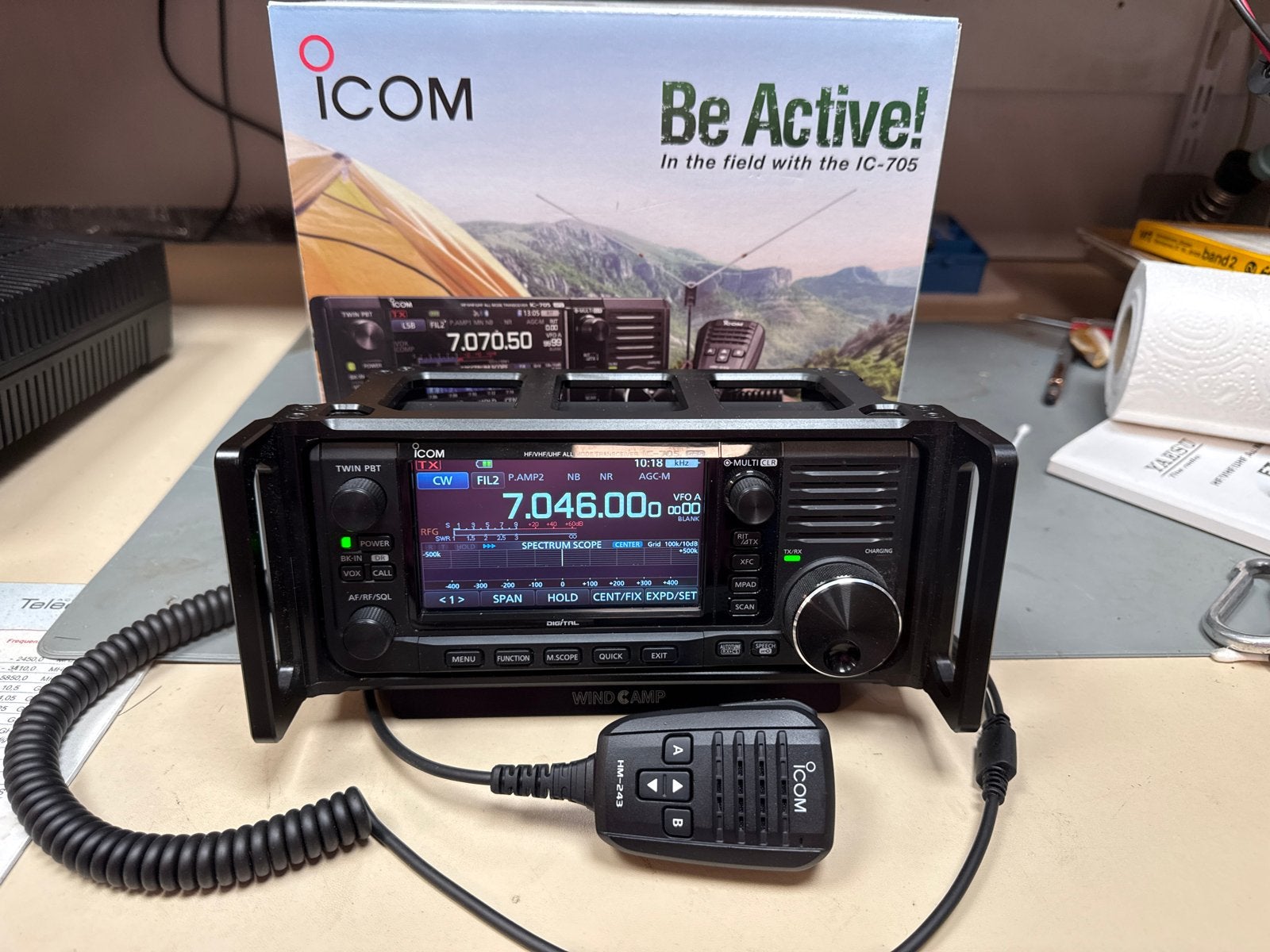 Icom IC-705 HF/VHF/UHF All Mode Transceiver, Ophalen of Verzenden, Zo goed als nieuw, Zender en Ontvanger