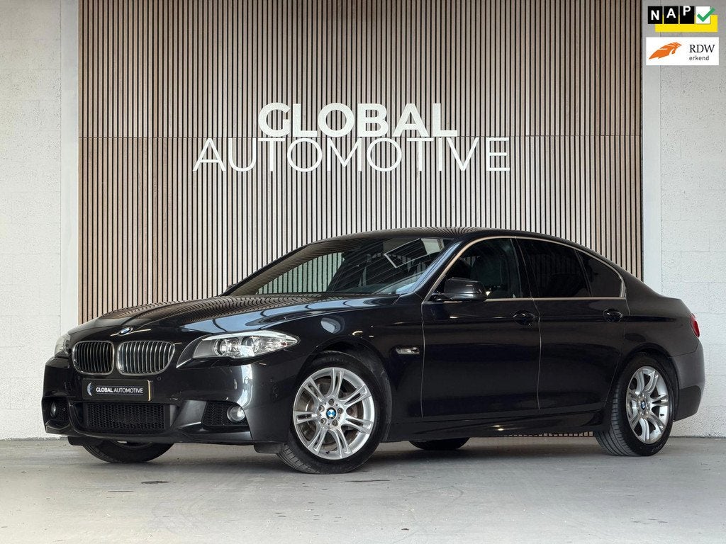 BMW 5-serie 520i Executive M Sport - NL auto - Trekhaak, Automaat, Euro 5, Gebruikt, 4 cilinders