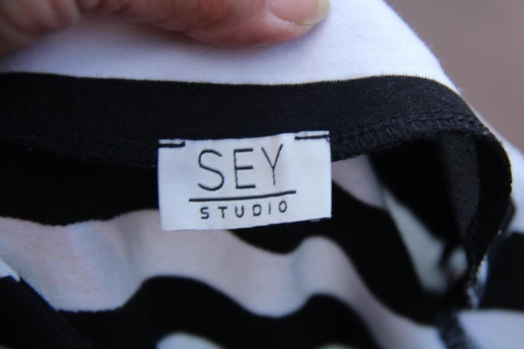 Top zwart/ offwhite Sey Studio ( Purdey) mt M Vaste prijs, Maat 38/40 (M), Sey Studio, Zwart, Ophalen of Verzenden
