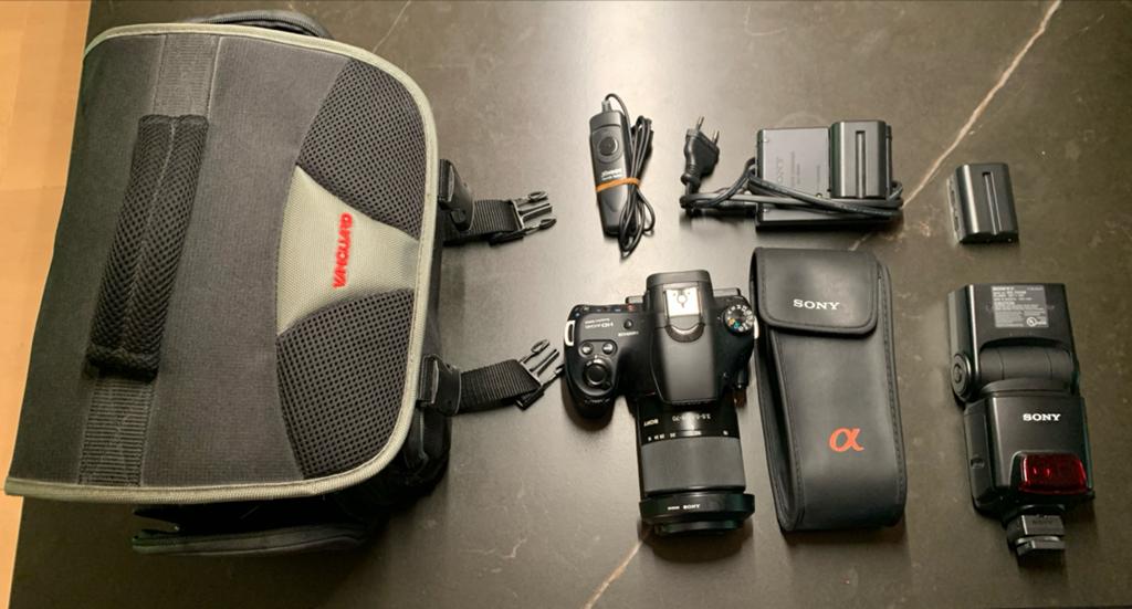 Sony SLT-A58K complete set voor de beginnende fotograaf, Ophalen, Spiegelreflex, Zo goed als nieuw, 4 t/m 7 keer