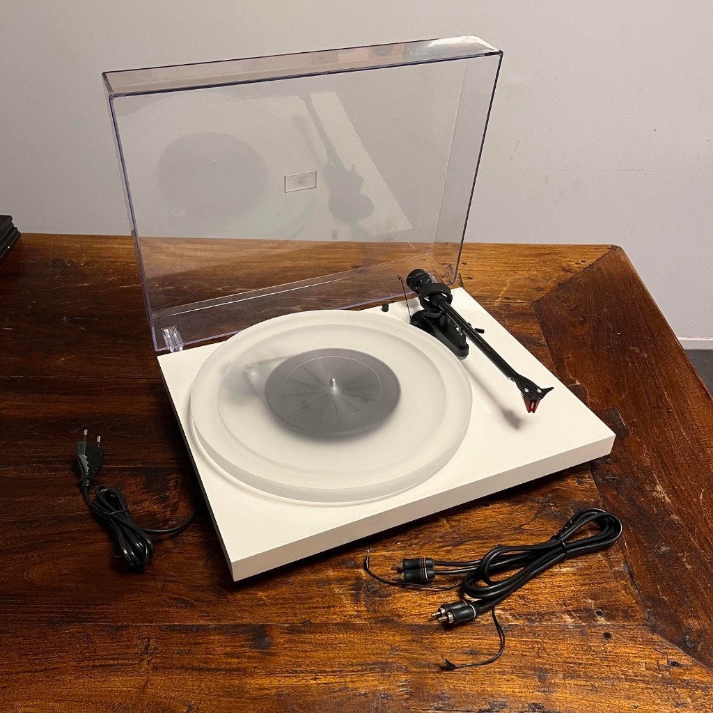 Pro-ject Debut Carbon wit draaitafel Ortofon 2M red occasion, Audio, Tv en Foto, Overige merken, =, =, Ophalen of Verzenden