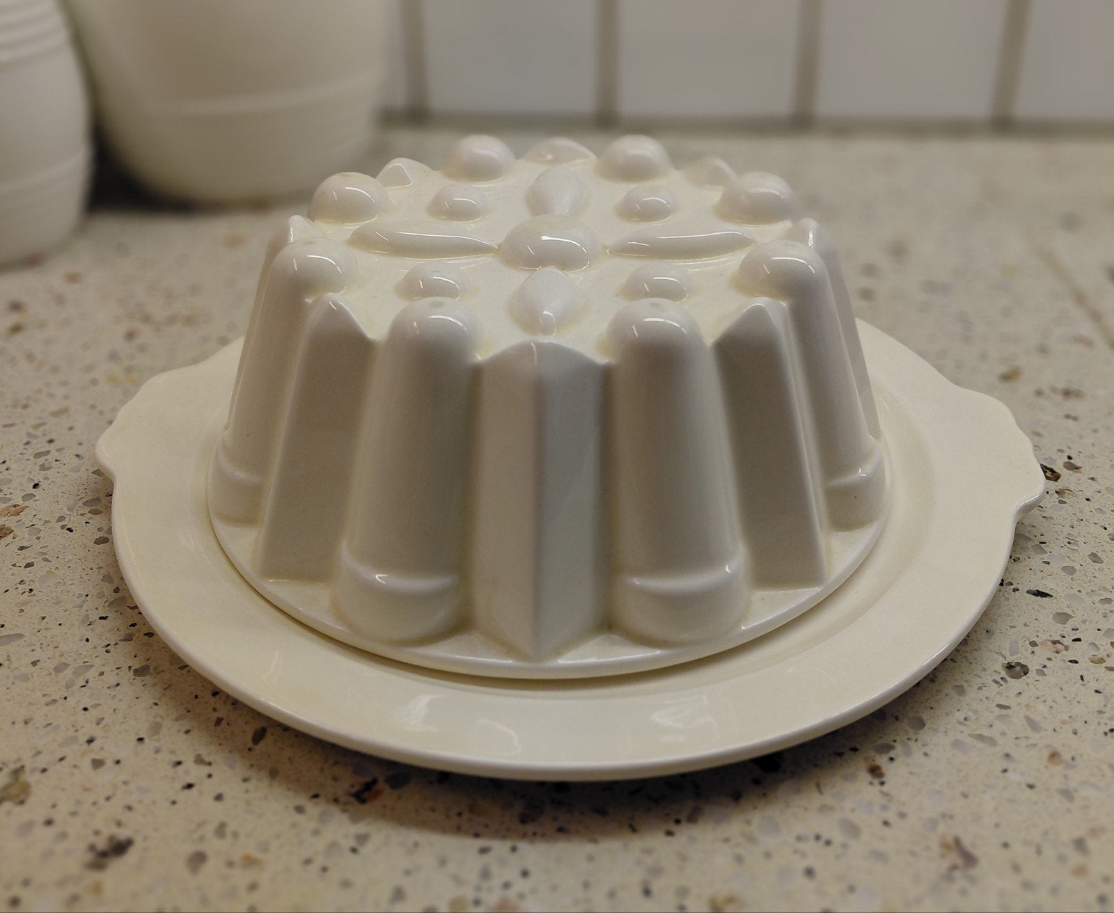 Puddingvorm op onderbord SCM, Ophalen of Verzenden