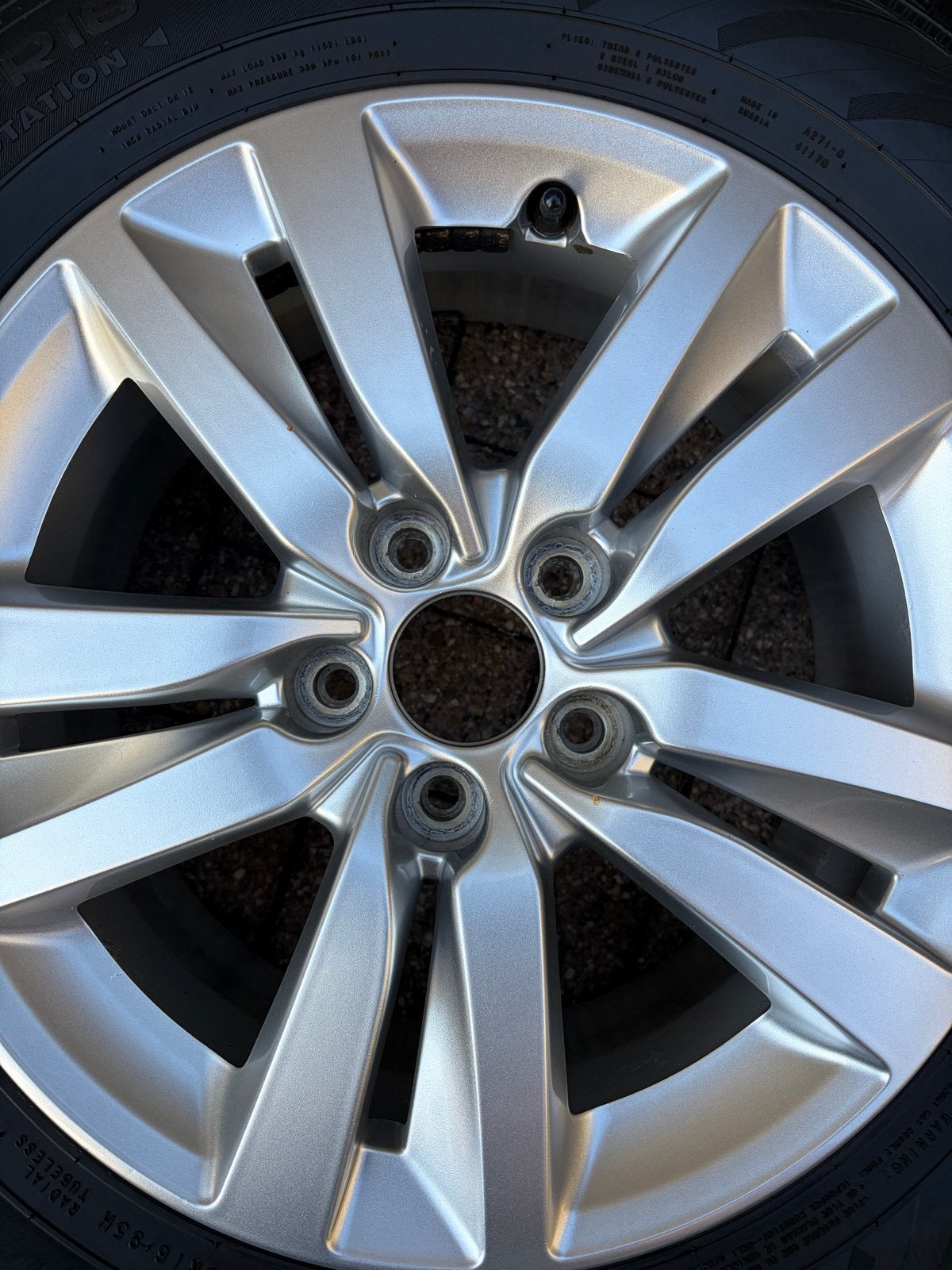 Nokian winterbanden op velg 215/60R16, Ophalen, 16 inch, Banden en Velgen, VL