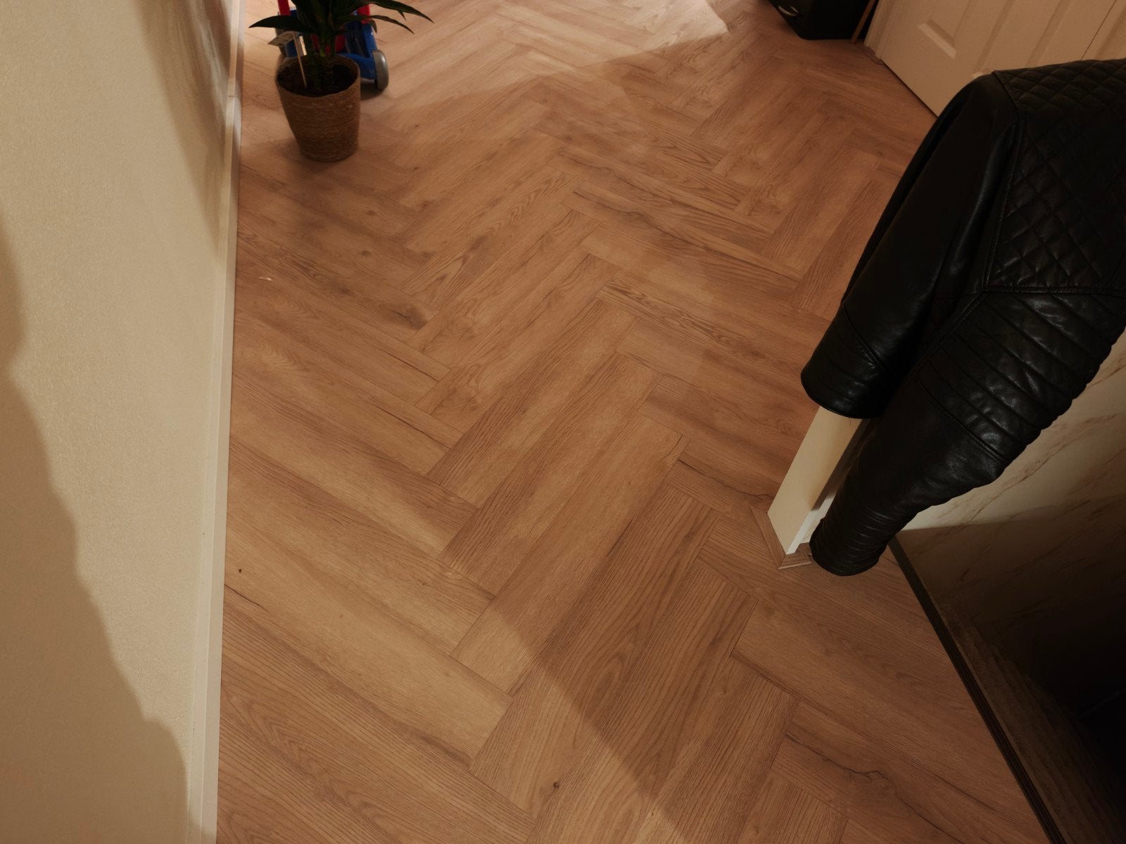 Laminaat Vloerdelen - Visgraatpatroon, Ophalen, 50 tot 150 cm, Zo goed als nieuw, 10 m² of meer