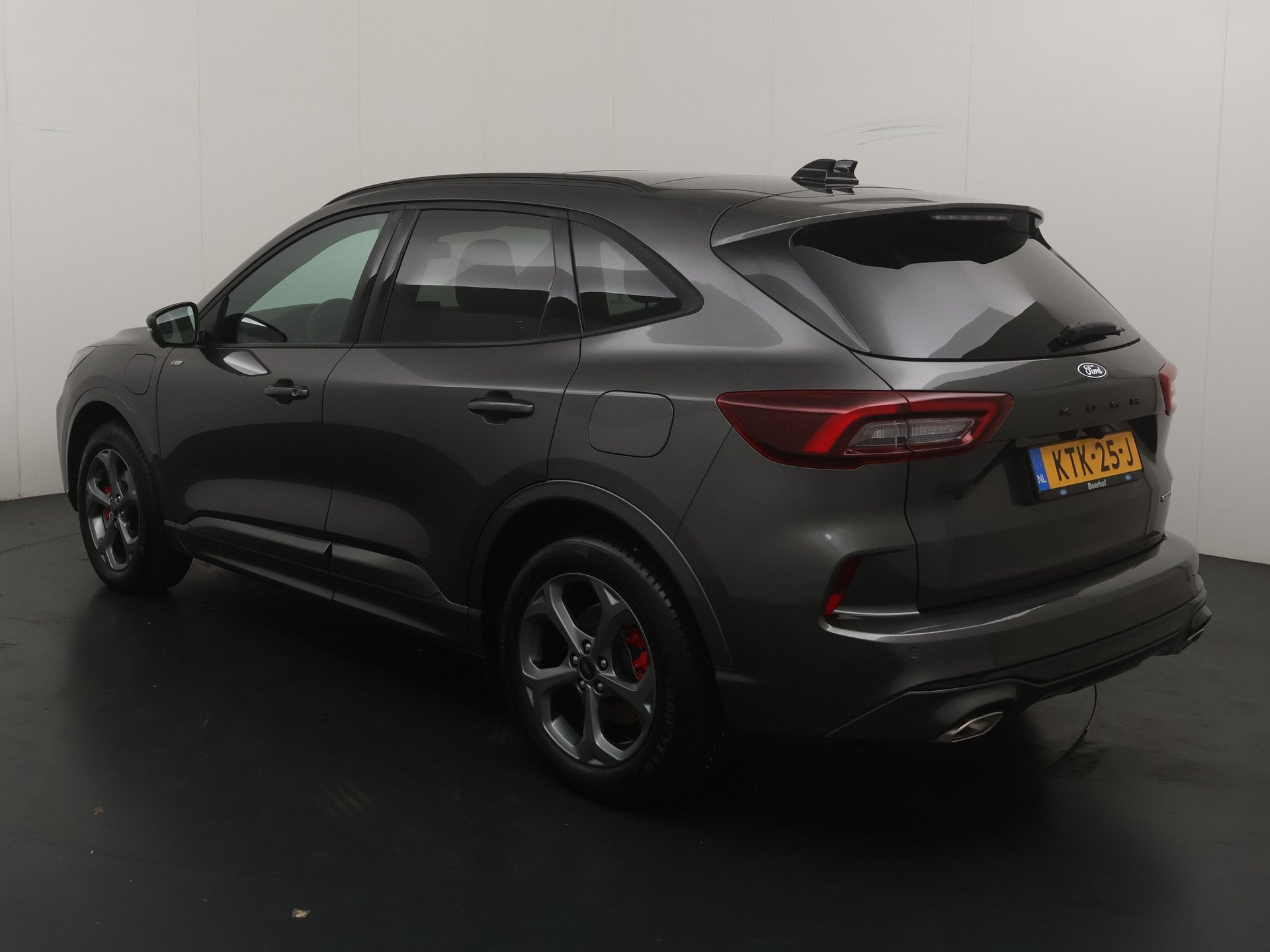 Ford Kuga 2.5 PHEV 243 pk ST-Line X | Trekhaak | Pano I Adap, Auto's, 12 maanden, Gebruikt, Zwart, Bedrijf