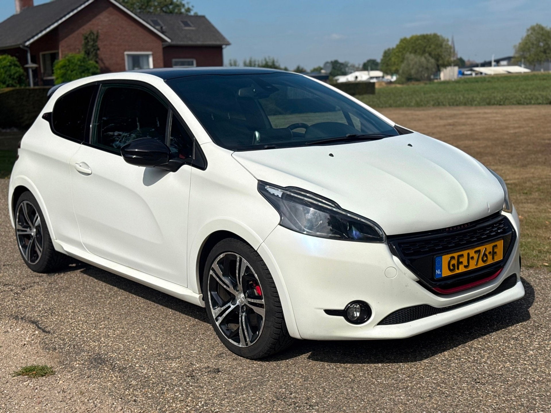 Foto 3 van Peugeot 208 1.6 THP GTi|Airco|Navigatie|Apk