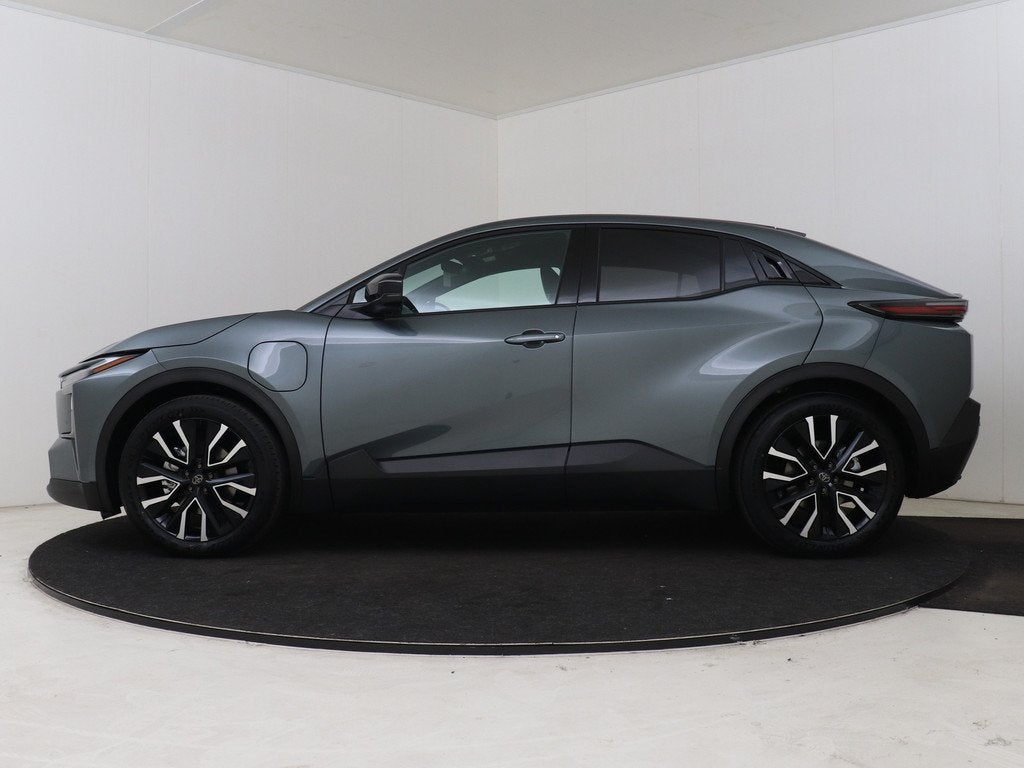Toyota C-HR+ First Edition 77 kWh 20" (bj 2026, automaat), Auto's, Toyota, 12 maanden, Leder en Stof, Origineel Nederlands, Automatische klimaatregeling