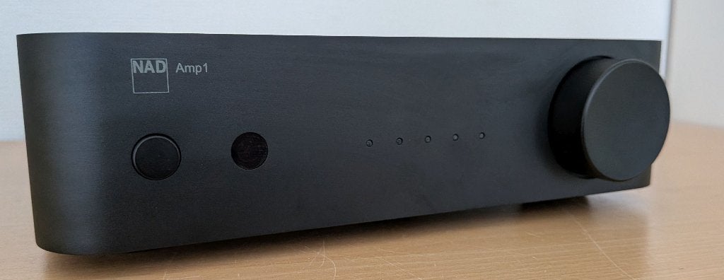 NAD Amp 1 netwerk versterker met Google Chromecast build in., Overige merken, Ophalen of Verzenden, Zo goed als nieuw, 120 watt of meer