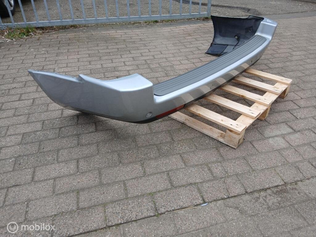 Achterbumper Range Rover L322 Vogue Zilver Grijs Bumper, Auto-onderdelen, Land Rover, Ophalen of Verzenden, Achter