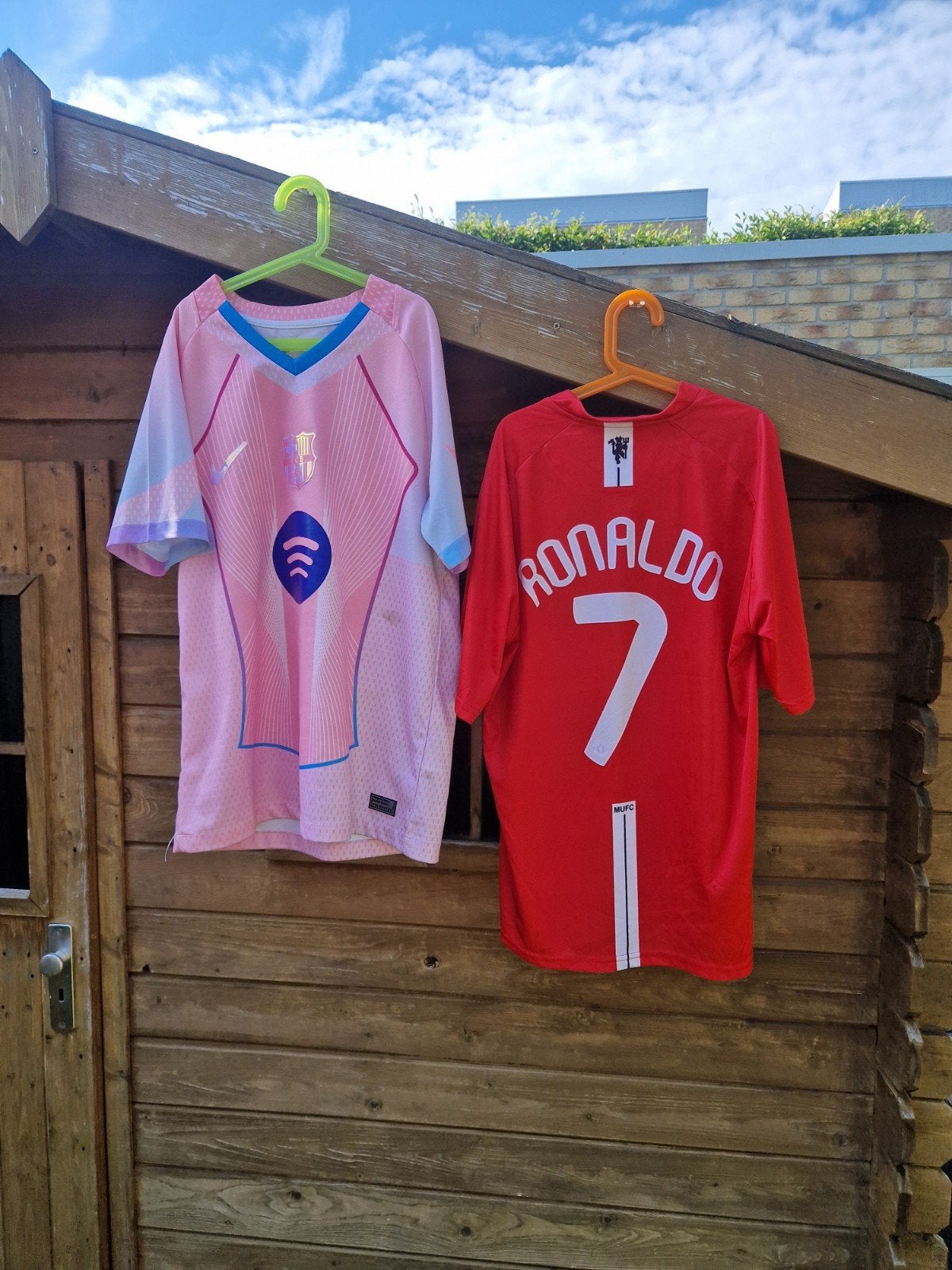 2 voetbalshirts samen maat M alle 2 34,99, Sport en Fitness, Voetbal, Ophalen, Zo goed als nieuw, Shirt
