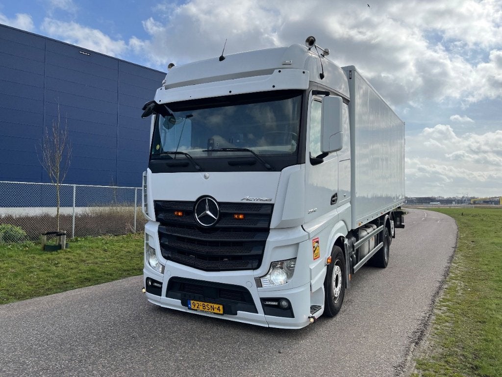 Mercedes-Benz Actros 963-0-C, Automaat, Euro 6, Wit, Mercedes-Benz