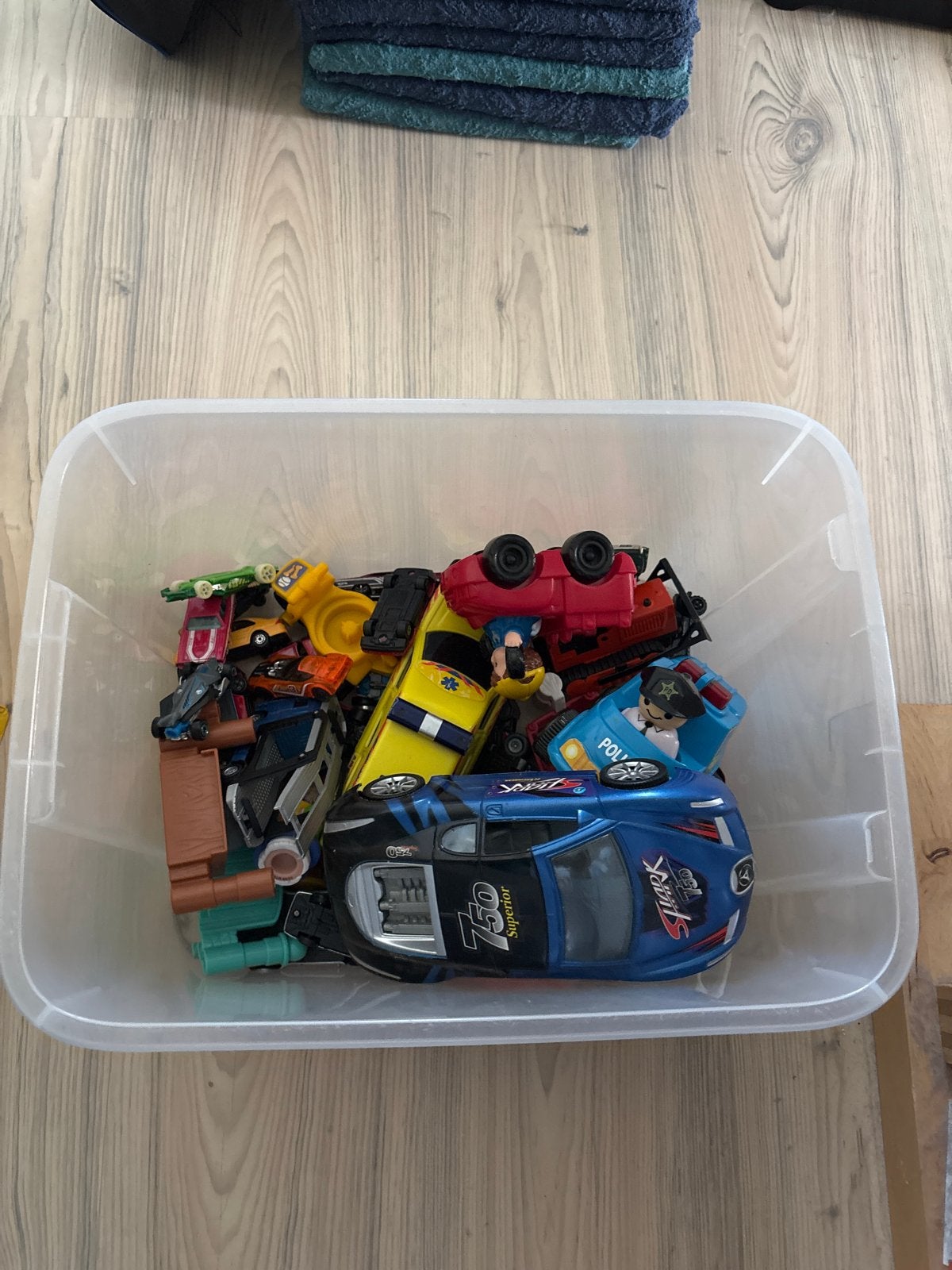 Doos met diverse speelgoedautootjes, Ophalen, Gebruikt