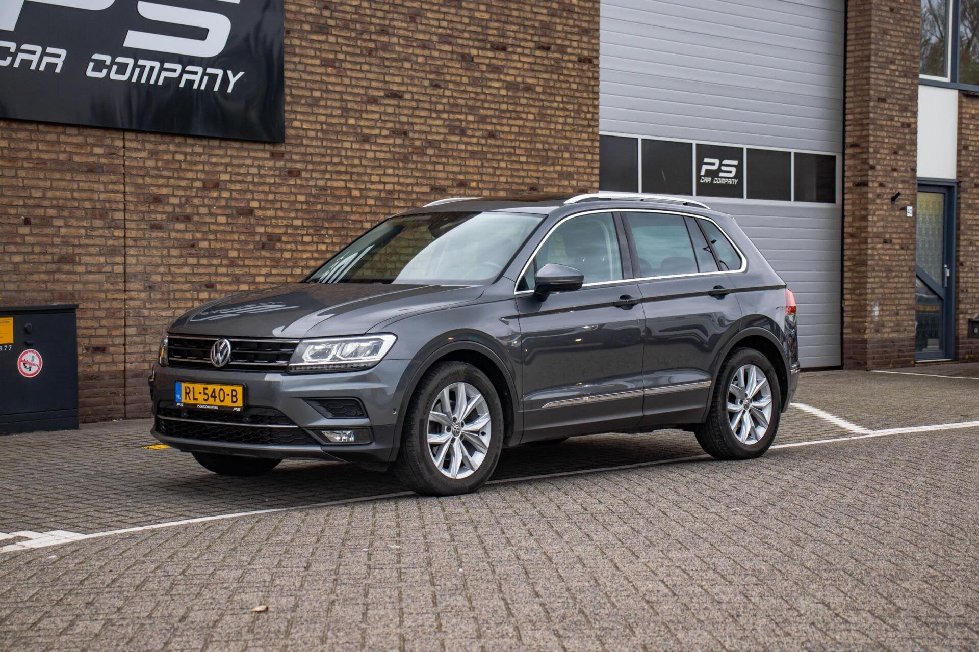 Volkswagen Tiguan 1.4 TSI ACT Highline, Eerste Eigenaar, NAP, Stof, 4 cilinders, Verwarmde buitenspiegels, Origineel Nederlands