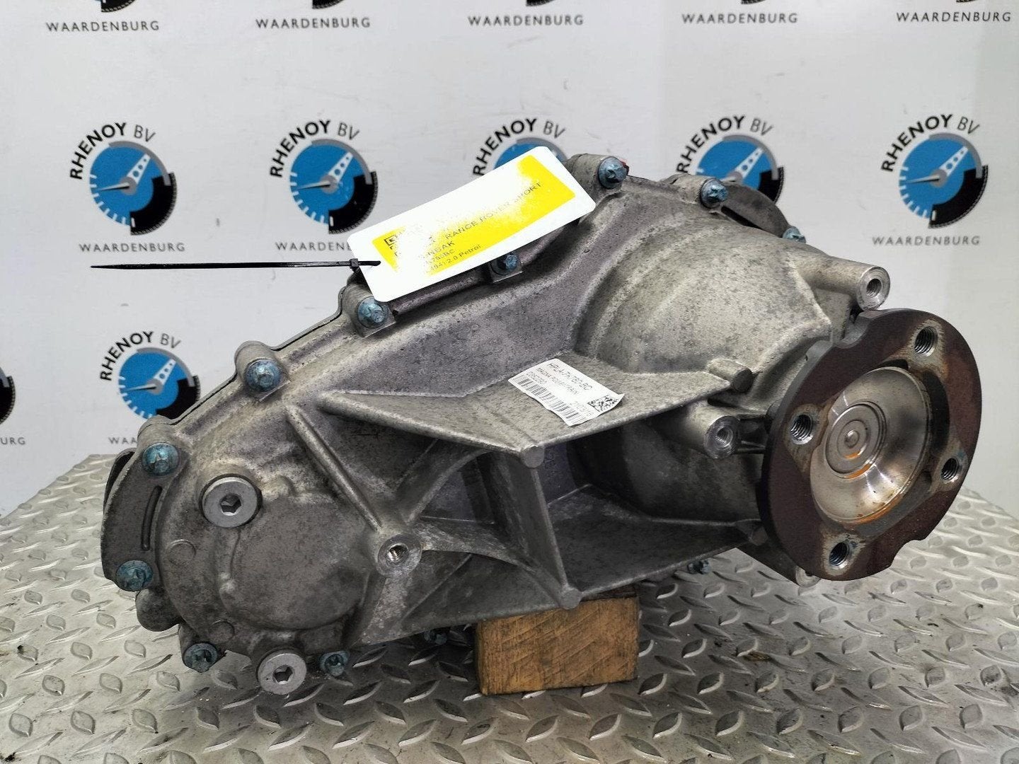 LANDROVER RANGE ROVER SPORT TUSSENBAK 2019, Ophalen of Verzenden, Gebruikt, Stiba lid