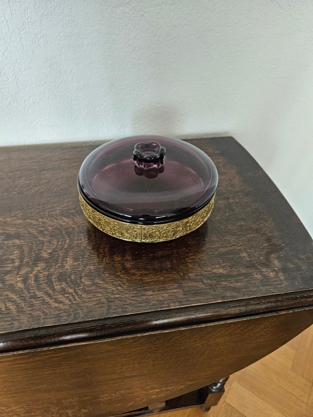 Vintage bonbonschaal met paars glas en messing rand, Antiek en Kunst, Ophalen of Verzenden
