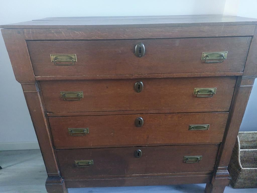 Empire commode, Ophalen
