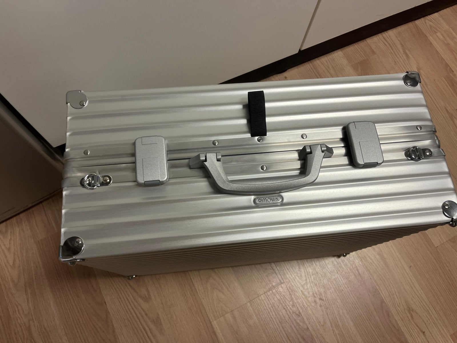 Rimowa Aluminium Koffer Lichtgewicht - Zo goed als nieuw, 50 tot 60 cm, Ophalen of Verzenden, Metaal, 35 tot 45 cm