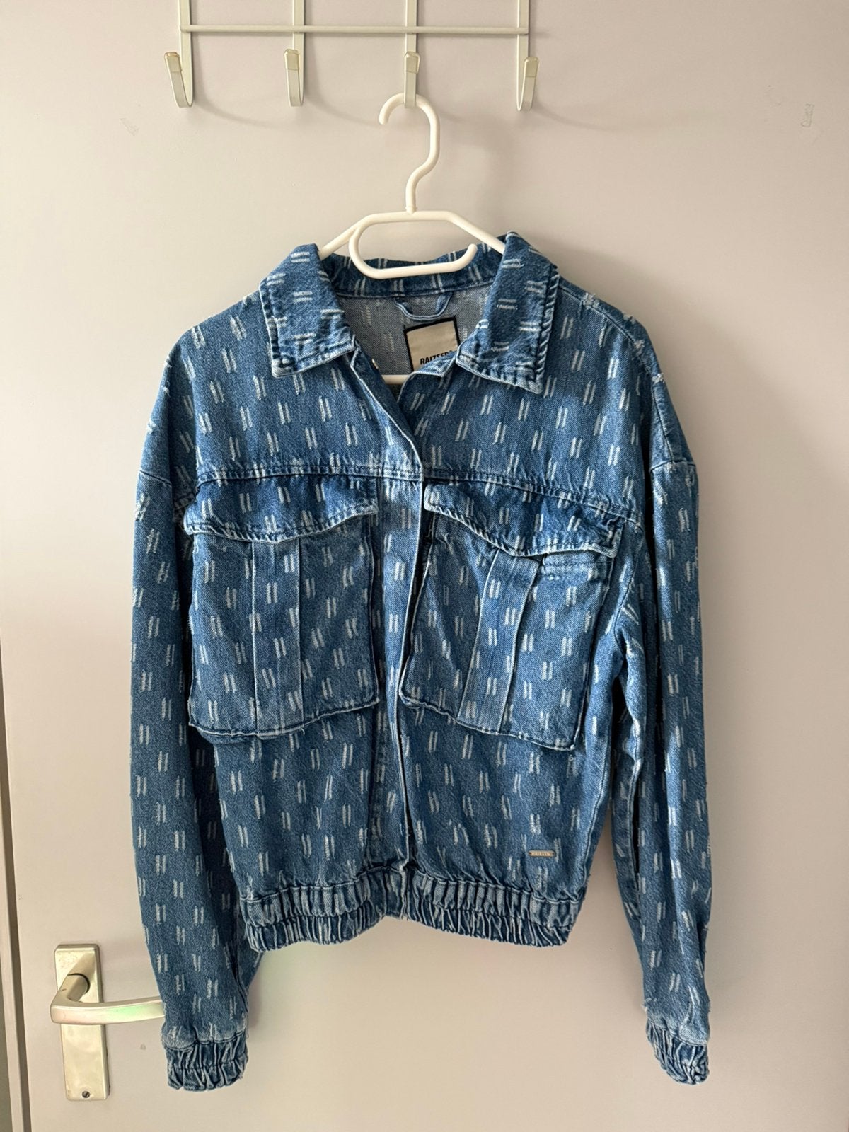 Raizzed spijkerjasje XS - Nieuw zonder prijskaartje, Kleding | Dames, Ophalen of Verzenden, Nieuw, Maat 34 (XS) of kleiner, Blauw