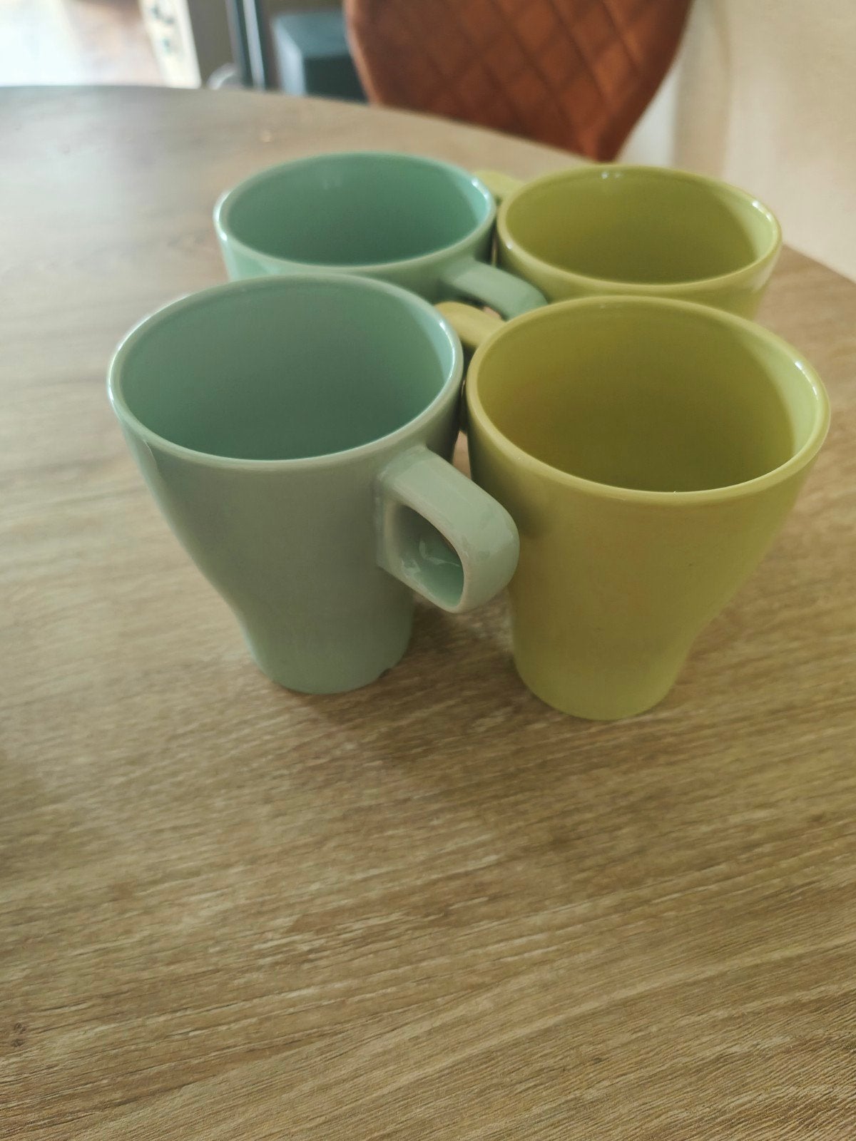 4 mokken, Huis en Inrichting, Keuken | Servies, Ophalen, Aardewerk, Overige stijlen, Kop(pen) en/of Schotel(s)
