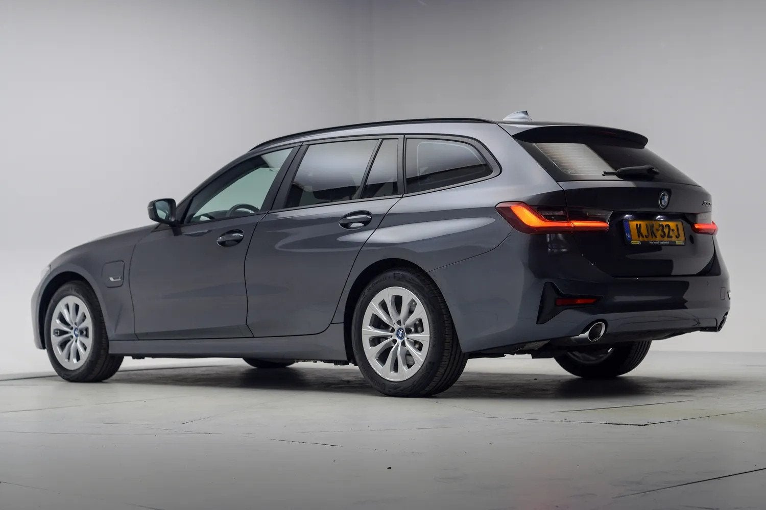 BMW 3 Serie Touring 330e Executive Sportline Aut. [ LED Adap, Auto's, 1998 cc, Achterwielaandrijving, Gebruikt, Hybride Elektrisch/Benzine