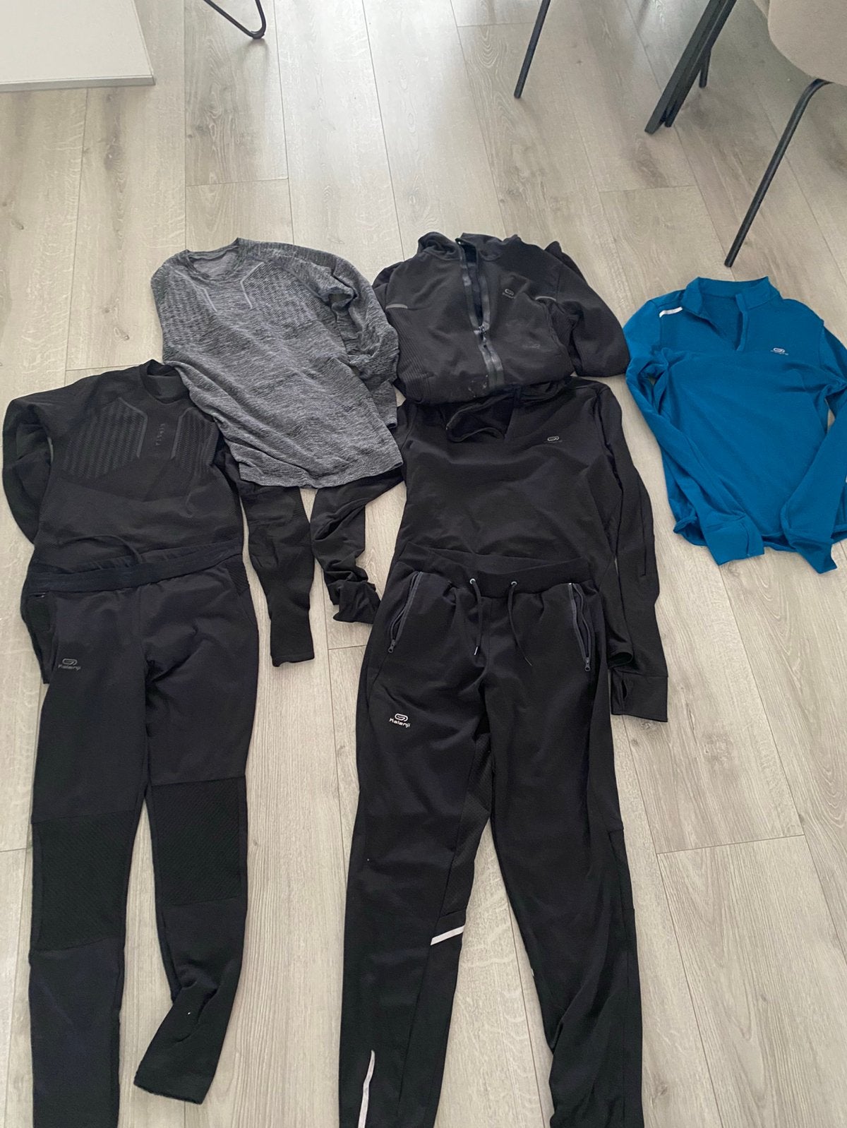Pakket Heren sportkleding mt S -merk Kalenji & Kipsa, Ophalen of Verzenden, Zo goed als nieuw, Zwart, Hardlopen of Fietsen