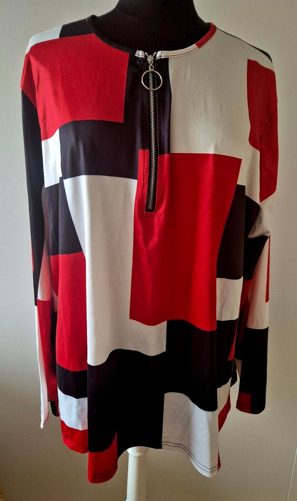 Zwart/wit/rode top met lange mouwen - maat 5XL ***nieuw***, Ophalen of Verzenden, Nieuw, Rood, Blouse of Tuniek