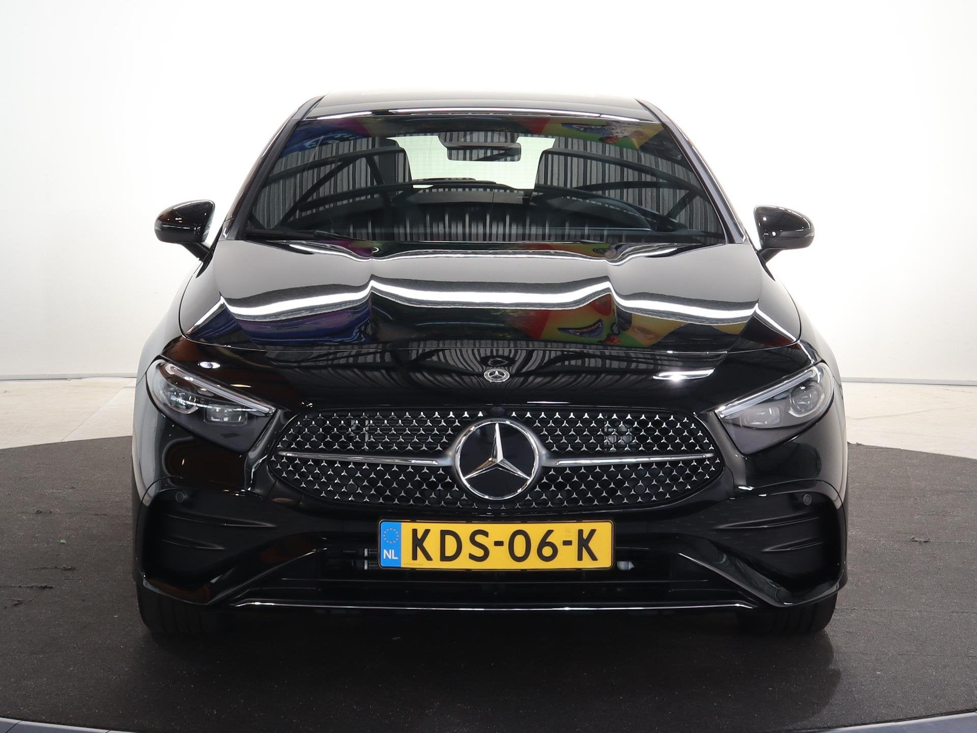 Mercedes-Benz A-Klasse 250 e Business Solution AMG | Panoram, Auto's, Mercedes-Benz, 4 cilinders, Bedrijf, 42 km/l, Hybride Elektrisch/Benzine