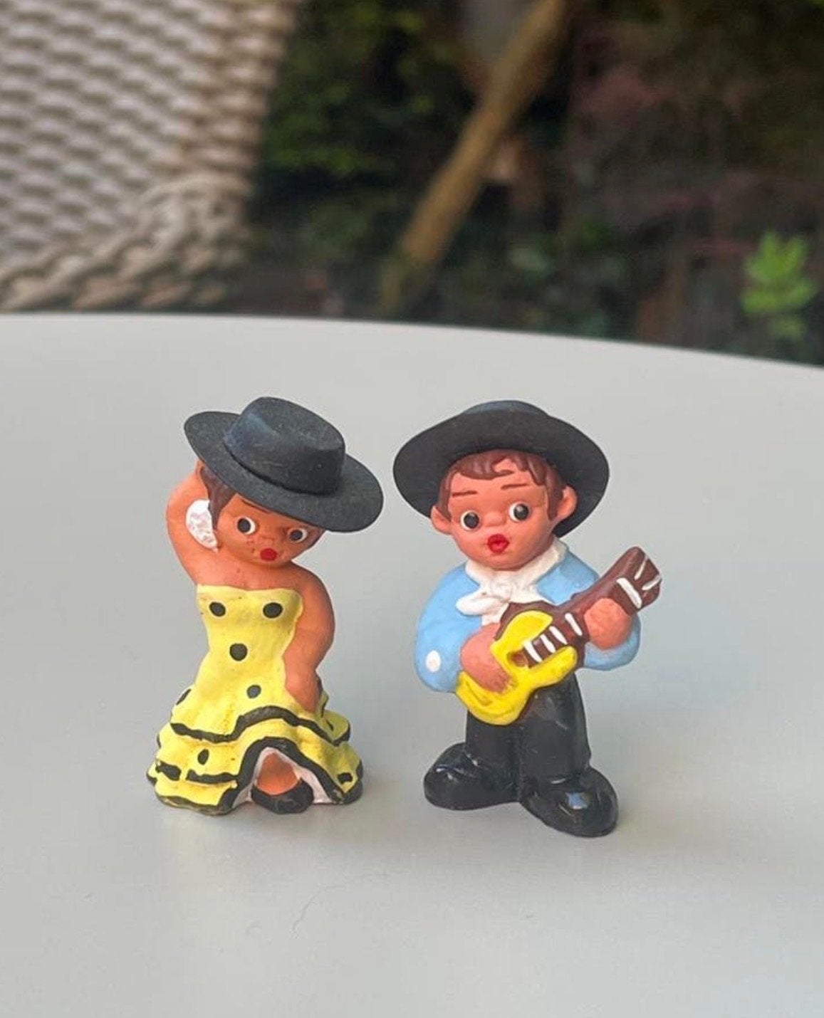 Vintage Spaanse kleibeeldjes: Flamenco danseres & gitarist, Verzamelen, Beelden en Beeldjes, Ophalen of Verzenden, Nieuw, Mens