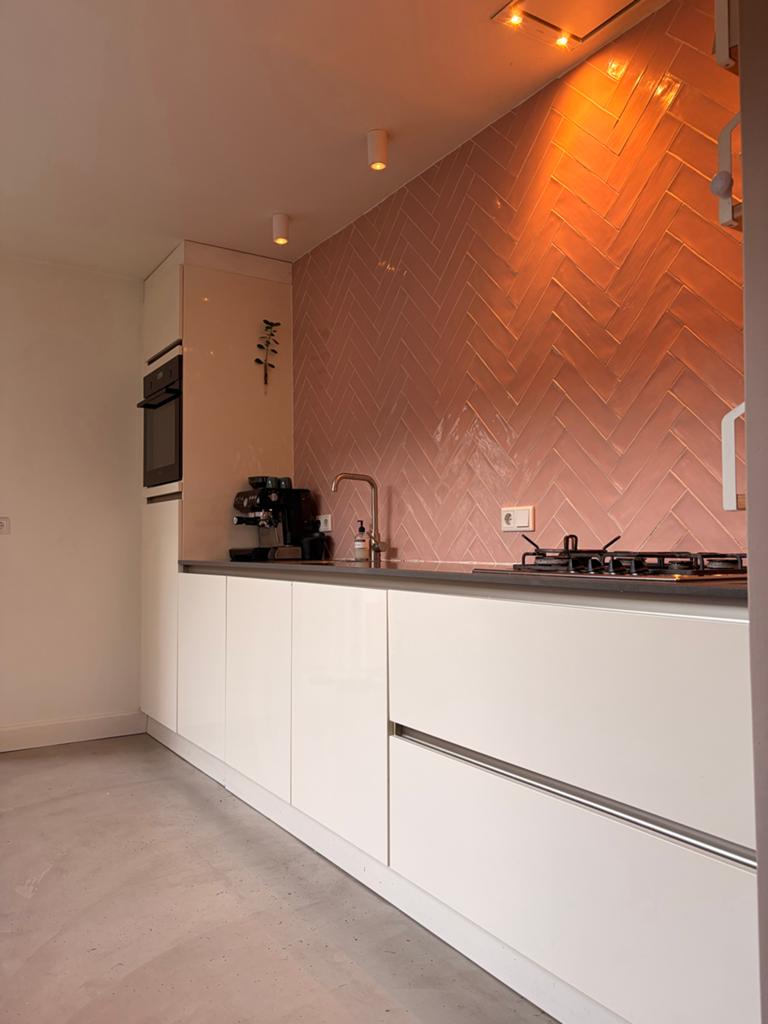 Moderne witte keuken, Ophalen, Gebruikt, Wit, Graniet of Steen