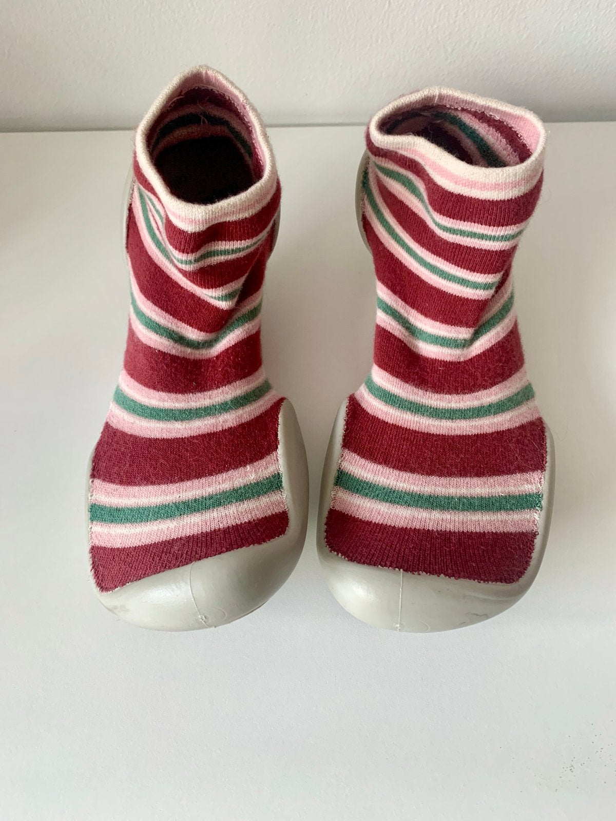 Collegién Pantoffels/Sloffen maat 40/41 vallen als maat 39, Ophalen of Verzenden, Zo goed als nieuw, Rood, Pantoffels of Sloffen