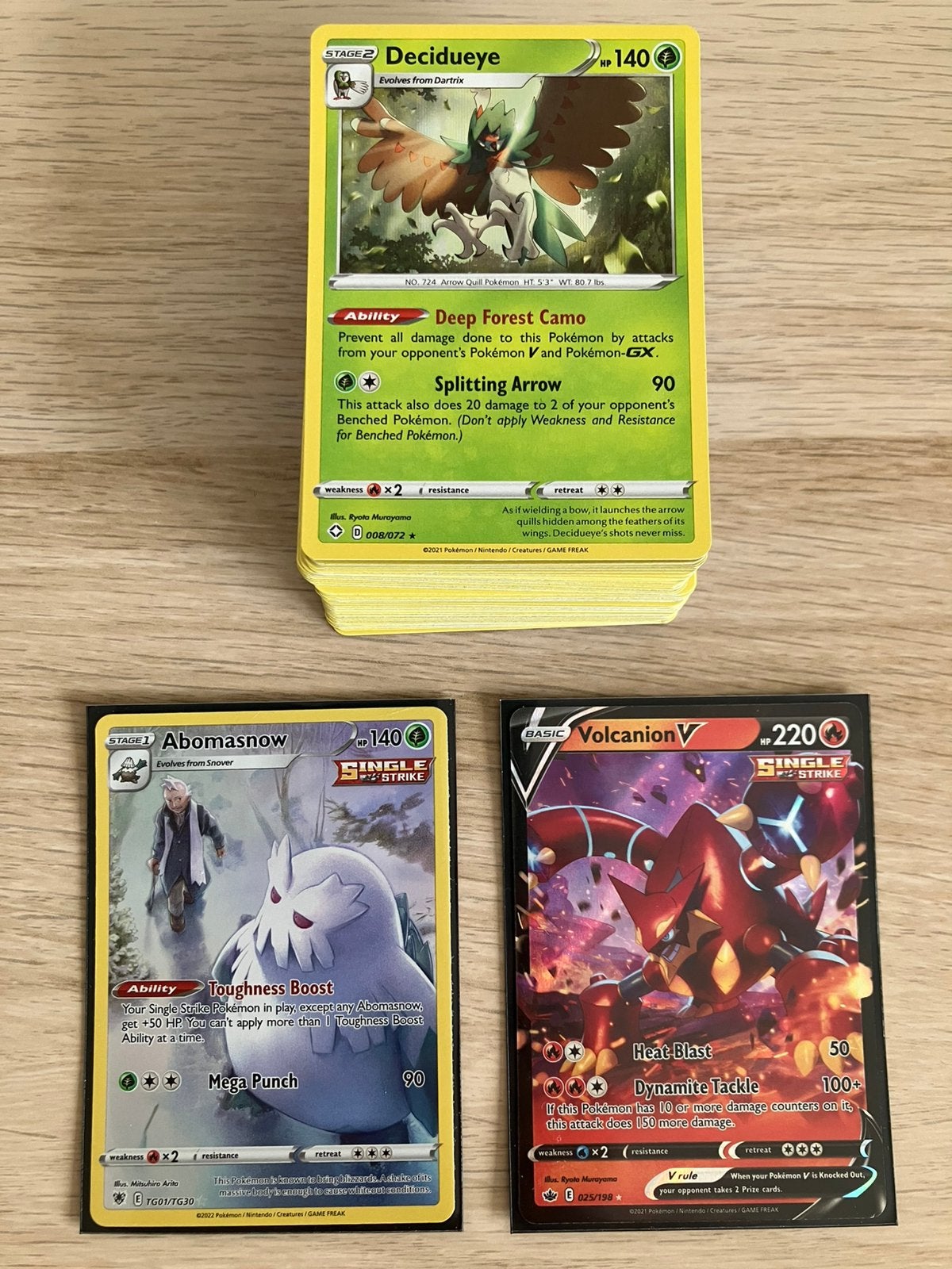 KADO TIP Set van 100 verschillende originele Pokemon kaarten, Ophalen of Verzenden, Zo goed als nieuw, Meerdere kaarten, Foil