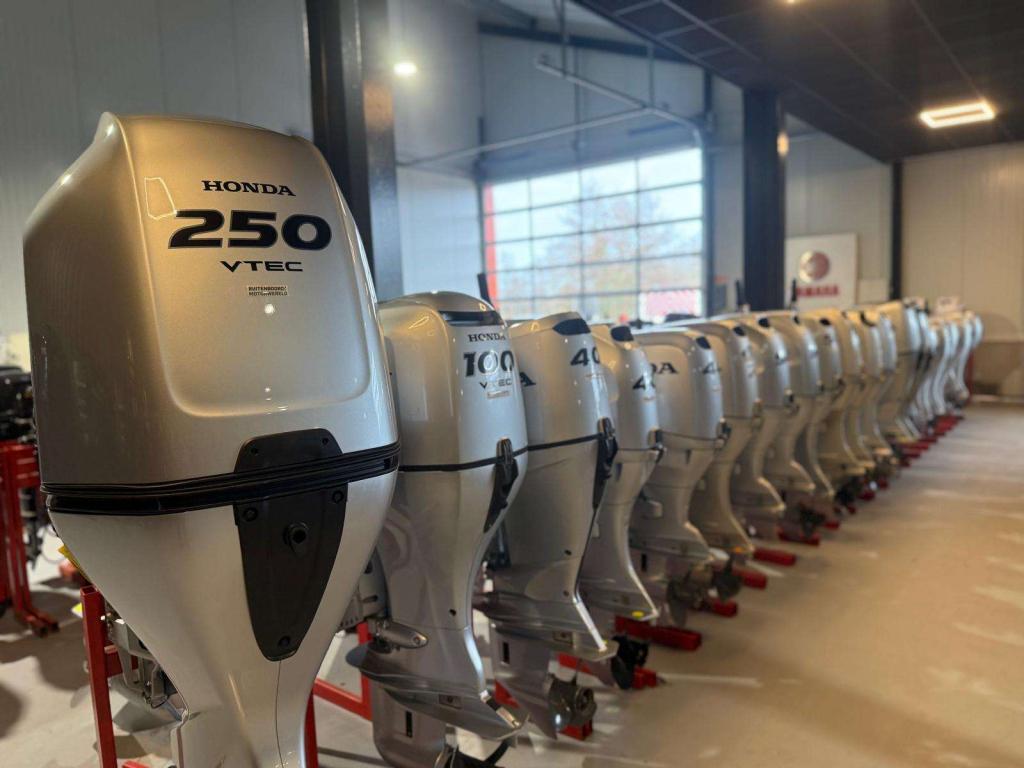 Outboard Occasions, Het beste aanbod in Buitenboordmotoren !, Niet ingevuld, Viertaktmotor, Niet ingevuld, Zo goed als nieuw