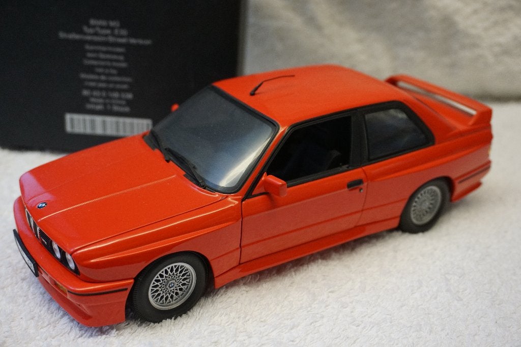 BMW m3 e30 minichamps 1:18 Rood 80430148538 Streetversion(2), Ophalen of Verzenden, Gebruikt, Auto, MiniChamps