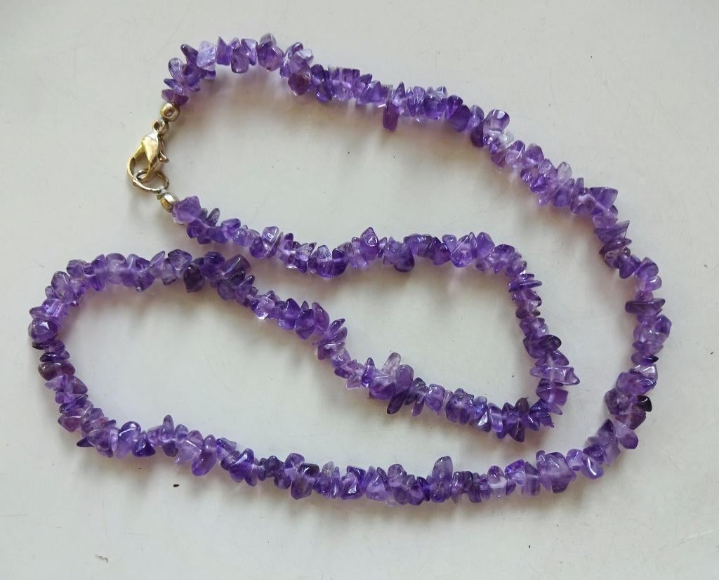 Ketting: natuurlijk amethist split steentjes, Paars, Ophalen of Verzenden, Zo goed als nieuw, Steen of Mineraal