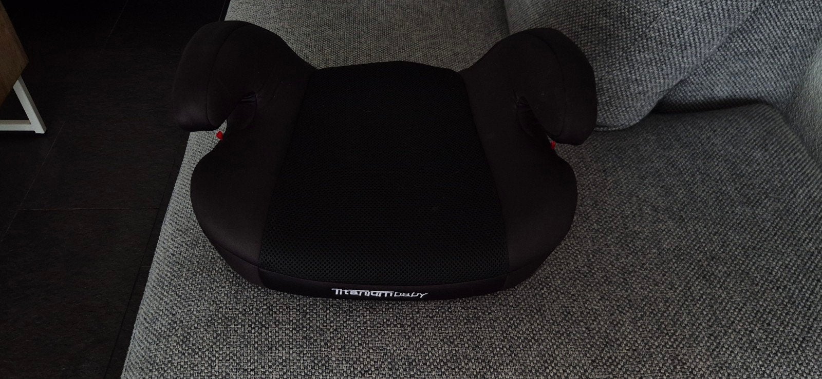 Titanium Baby Zitverhoger met Isofix - Zwart, Kinderen en Baby's, Autostoeltjes, Ophalen, 15 t/m 36 kg, Overige merken, Autogordel