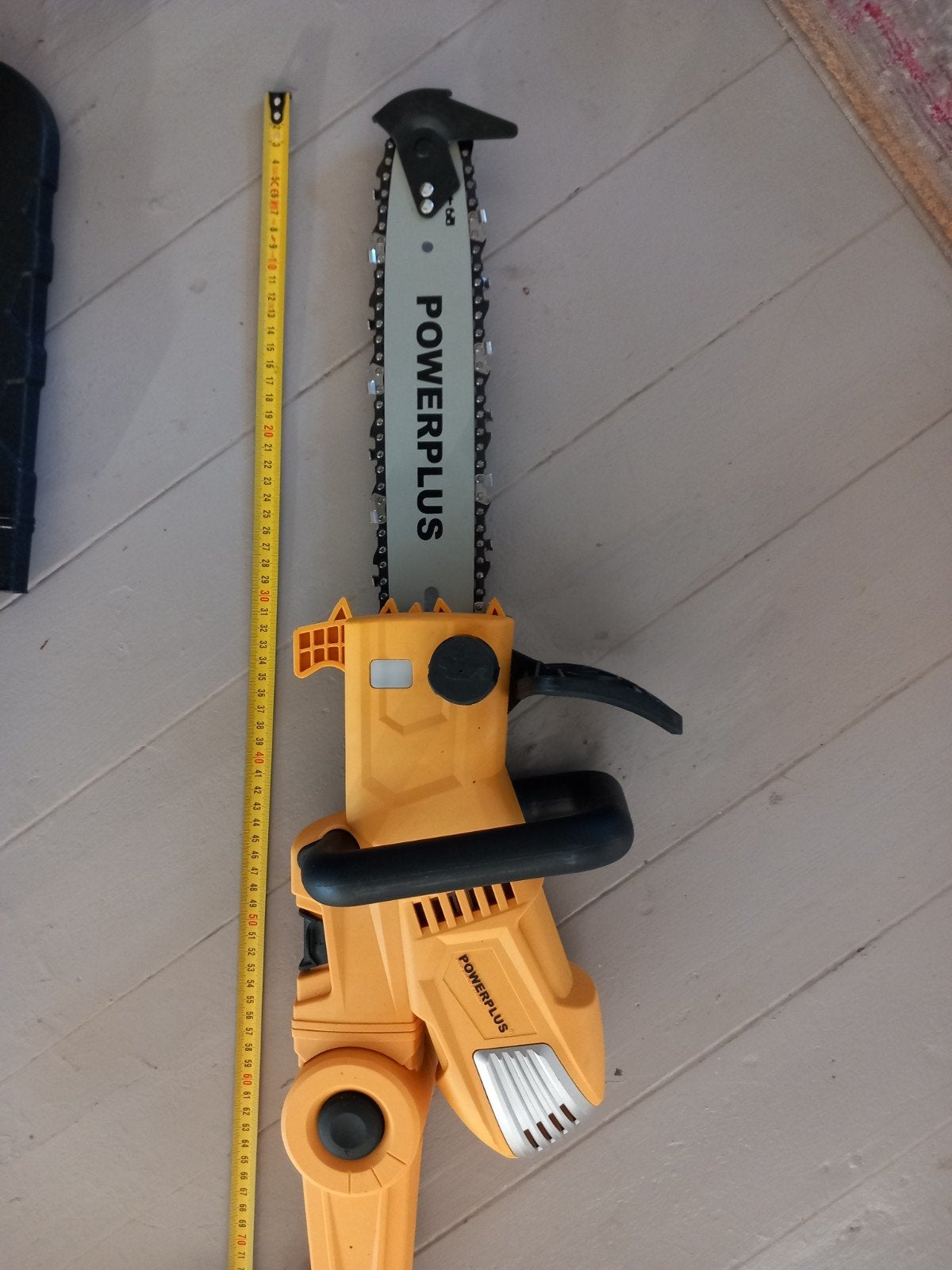 Powerplus elektrische kettingzaag op steel, Ophalen, Zo goed als nieuw, 30 t/m 39 mm, Powerplus