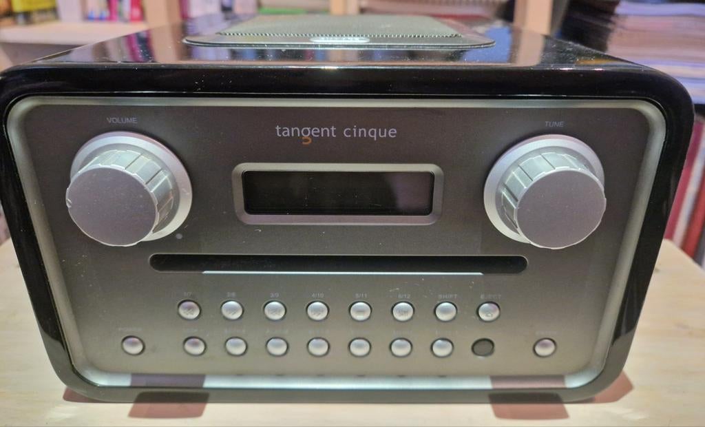 Tangent Cinque Radio met CD-speler, Audio, Tv en Foto, Radio's, Ophalen of Verzenden, Zo goed als nieuw, Radio, Met cd-speler