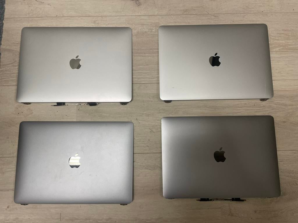 Defecte macbook schermen 7 stuks, Computers en Software, Ophalen of Verzenden, Zo goed als nieuw, 15 inch, Onbekend