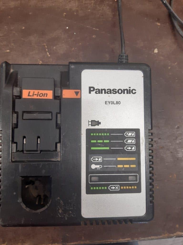 Panasonic acculader, Ophalen of Verzenden, Gebruikt
