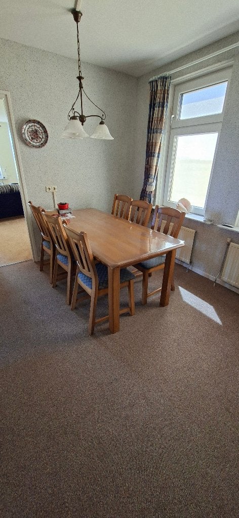 Eethoek, Ophalen, Gebruikt, 4 tot 6 stoelen