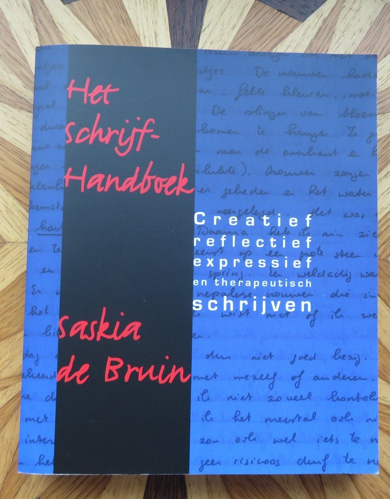 HET SCHRIJFHANDBOEK - creatief en therapeutisch schrijven, Achtergrond en Informatie, Ophalen of Verzenden, Zo goed als nieuw