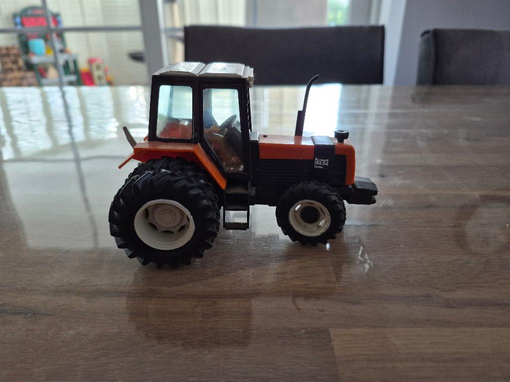 Britains Tractor Renault 155-54 dubbellucht, Ophalen of Verzenden, Gebruikt, Tractor of Landbouw, Britains