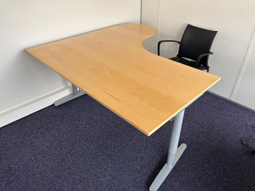 Hoekbureau - Bureau, Ophalen, 160 cm, Gebruikt, In hoogte verstelbaar