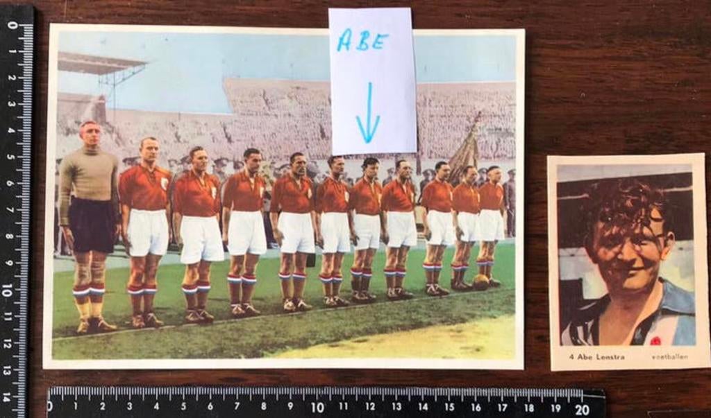 Oude Voetbalelftal Plaat met Abe Lenstra Kaartje, Verzamelen, Ophalen of Verzenden, Zo goed als nieuw, Buitenlandse clubs, Poster, Plaatje of Sticker