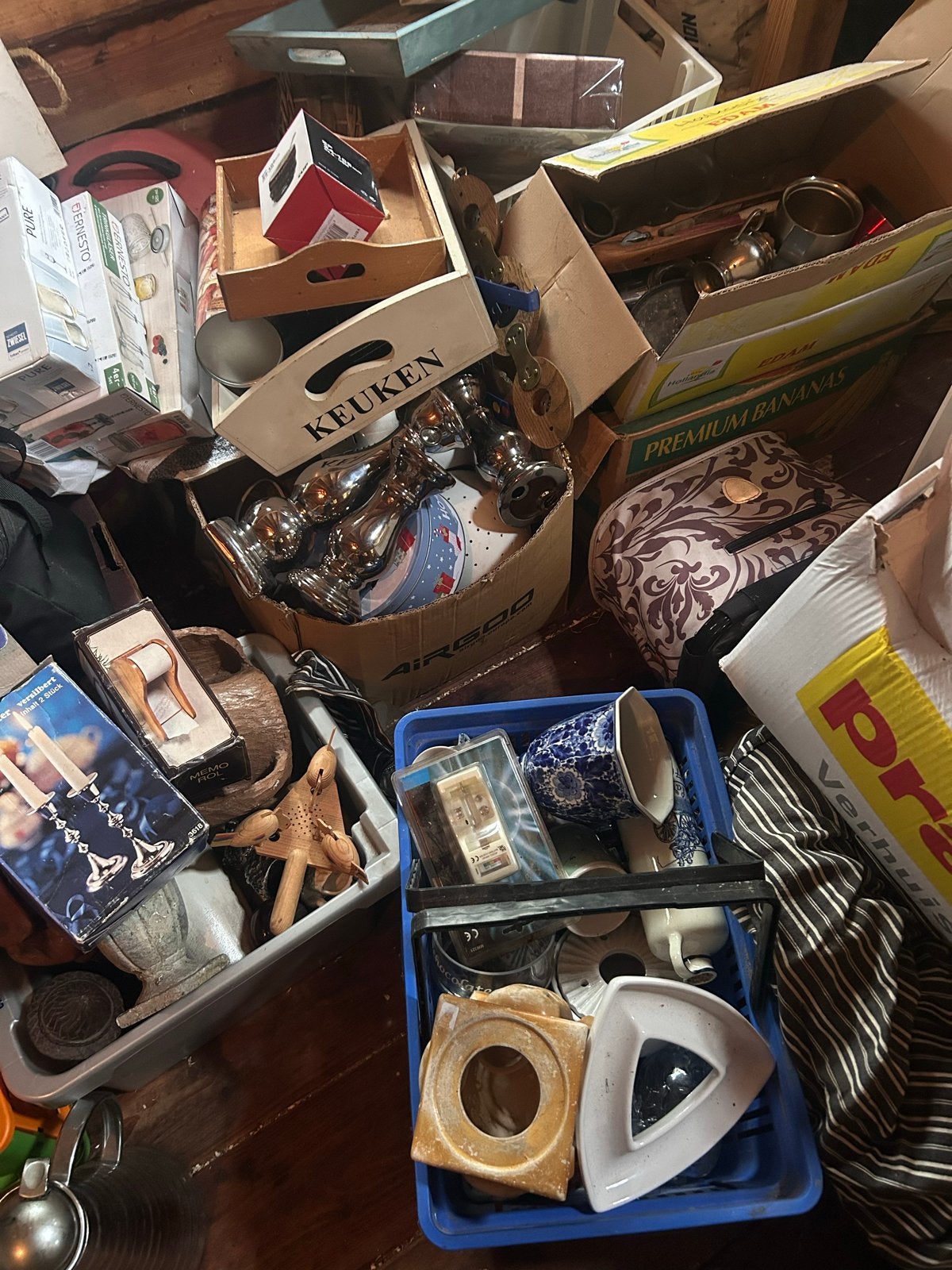 Hele grote partij met spullen te koop!