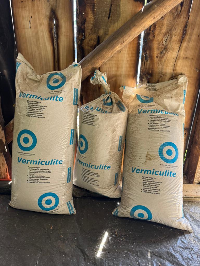 Vermiculite voor schoorsteen, Doe-het-zelf en Verbouw, Isolatie en Afdichting, Overige materialen, Nieuw, 15 m² of meer, Ophalen