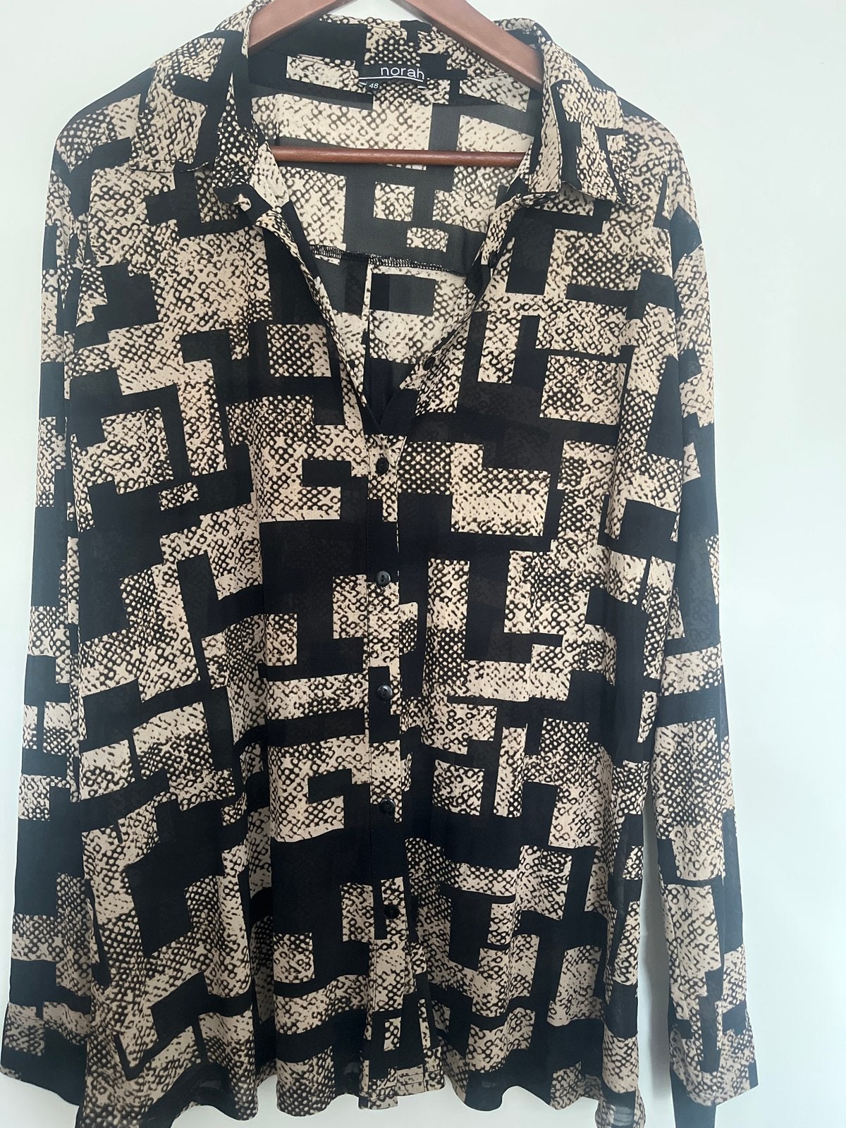 Norah blouse maat 48 met abstracte print, Ophalen of Verzenden, Zo goed als nieuw, Maat 46/48 (XL) of groter, Zwart