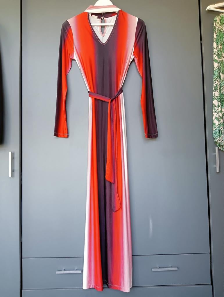 Lange soepele jurk mt XS/S in diverse rood tinten, Overige typen, Ophalen of Verzenden, Zo goed als nieuw, Bodyflirt Boutique