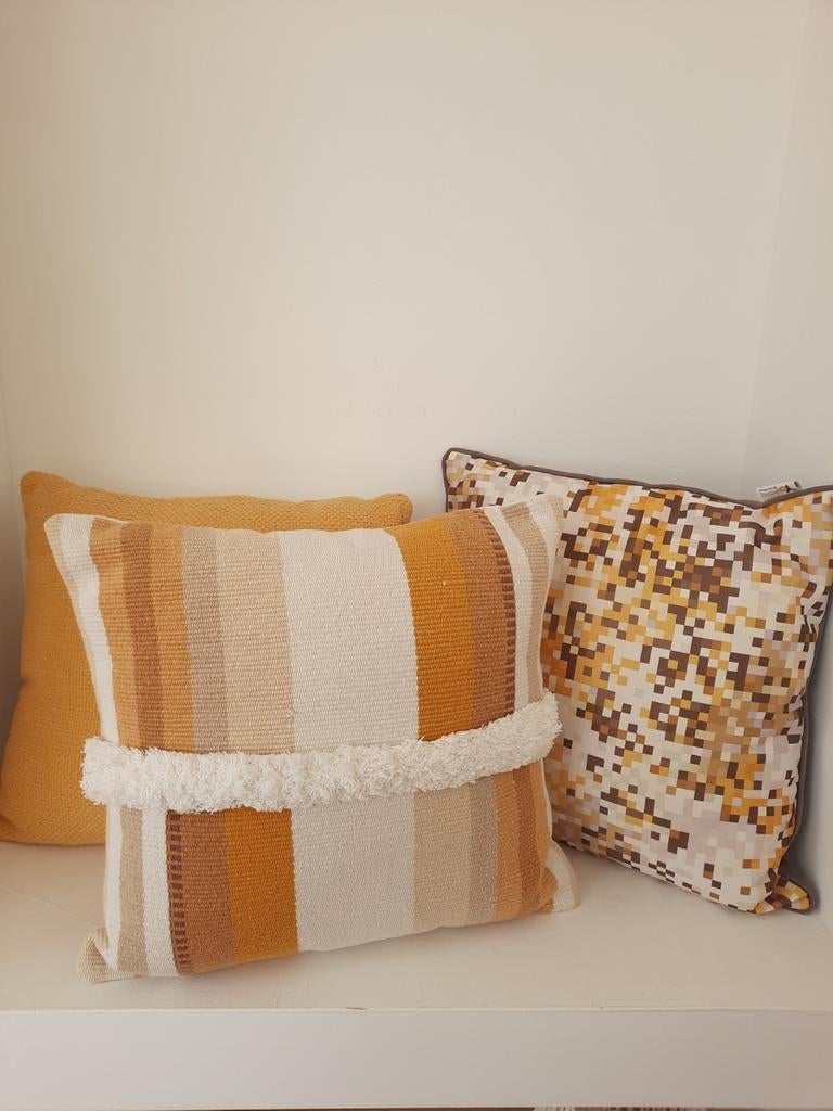 3 Okergele Kussens 45x45 cm - Sfeervol & Comfortabel, Ophalen of Verzenden, Vierkant