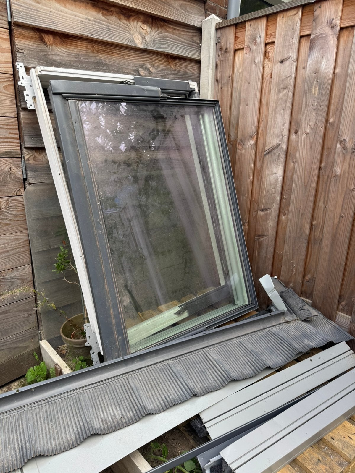 Dakraam - Velux GGL UK04, Doe-het-zelf en Verbouw, Gebruikt, Raamkozijn, Inclusief glas, 75 tot 150 cm